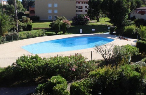 Cavalaire-sur-Mer Apartment | Appartement Cavalaire-sur-Mer, 4 pièces, 5 personnes - FR-1-100-241