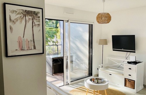 La Croix-Valmer Apartment | Appartement Dans Résidence Avec Piscine, à 300m de la Plage du Débarquement
