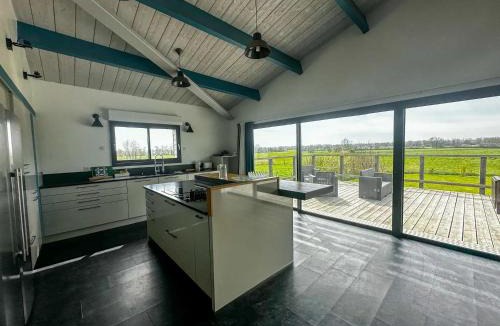 Saint-Pierre-du-Mont Apartment | Appartement spacieux à Saint-Pierre-du-Mont 200 m² avec jardin