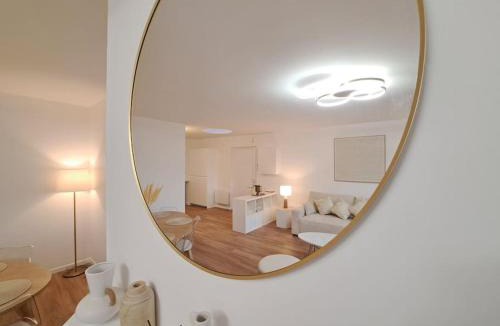 Hincmar Apartment | Appartement "Le Biarritz" - vue Cathédrale et Parking gratuit