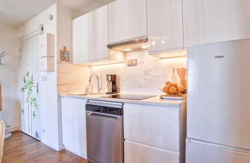Le Home Apartment | Appartement lumineux avec balcons et stationnement privatif - FR-1-788-22