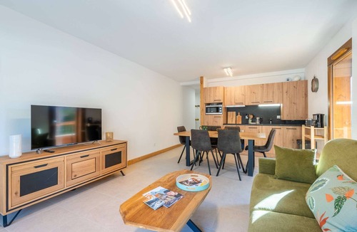 Le Chinaillon Apartment | Appartement montagnard neuf à deux pas des pistes