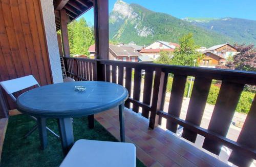 Samoens Apartment | Appartement rénové avec mezzanine et balcon au cœur de Samoëns, idéal pour famille nombreuse - FR-1-624-69