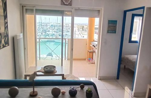 Frontignan Apartment | Appartement T2 Frontignan-Plage, 6 pers, vue port, parking inclus - FR-1-785-17