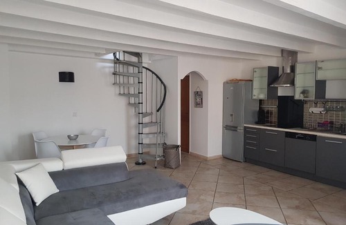 La Ciotat Apartment | Appartement T3 duplex centre historique vue mer