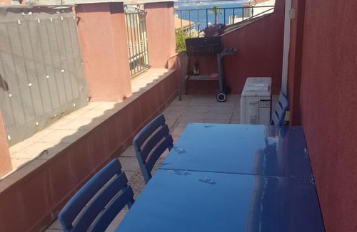 La Ciotat Apartment | Appartement T3 duplex centre historique vue mer