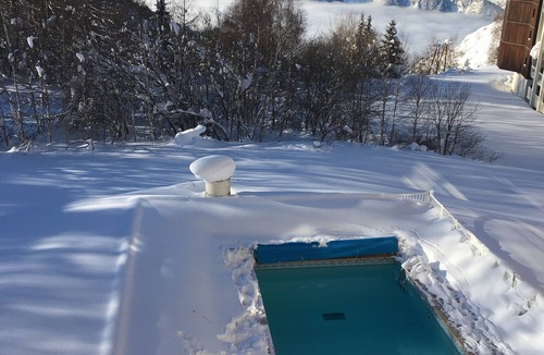 Bergers Apartment | Appt summer/winter foot of Alpe d'Huez balcony pool sauna covered parking