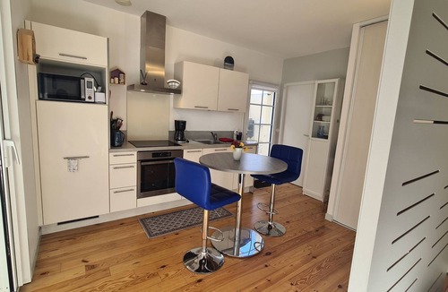 Rochefort House | Attractive single-storey house with garden, close to town center