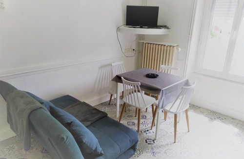 La Bourboule Condo | Au Doux Ombrages: quiet T2 on the first floor with balcony