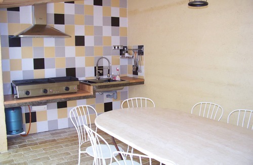 Pourcieux House | Authentic farmhouse with large swimming pool, near Aix en Provence