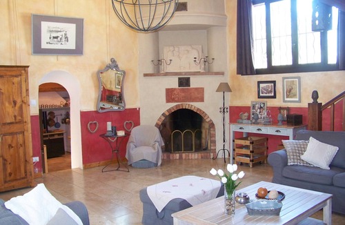 Pourcieux House | Authentic farmhouse with large swimming pool, near Aix en Provence