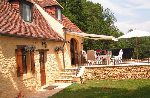 Le Bugue House | Authentiek vakantie huis met prachtig uitzicht en groot zwembad - la Benara