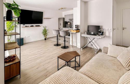 Romainville Apartment | Balcon privé, Fibre, Séjour Calme Grand Paris