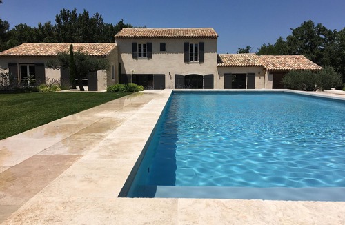 Eyragues Villa | Bastide provençale 12 pers with swimming pool, 2 steps from Saint-Rémy-de-Pce