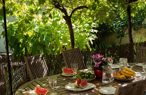 Montredon House | BEACH & CALANQUES 300yd away, COSY HOUSE 10min from the heart of Marseille, Wifi