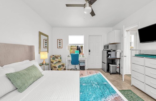 Boca Raton House | Beach getaway 1 bdrm, private patio! STEPS TO BEACH! Summer Sale!