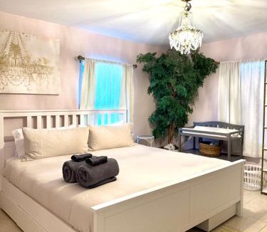 Southwest House | Beach Glam Abode - King Bed, BBQ, Beach Gear