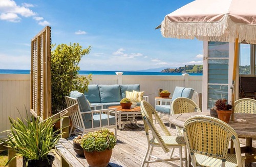 Onetangi House | Beachfront Bliss - Opposite Onetangi Beach