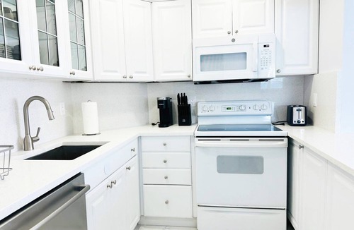 Galt Mile Condo | Beachfront condo-We are on the Beach-Views every window-Patio Pool-No resort fee