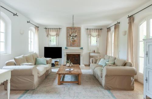 Cote d'Azur- French Riviera Villa | Beachside Bliss in Gassin