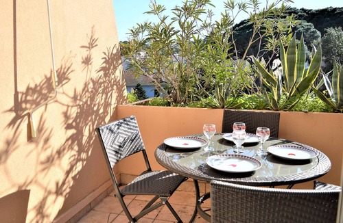 Cavaliere Apartment | Beachside Studio Cabin with Terrace and Parking in Cavalaire