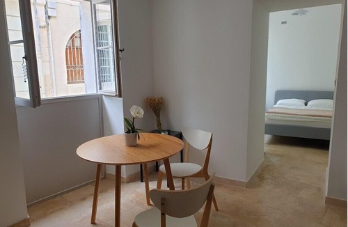 St.-Remy-de-Provence Apartment | BEAUTIFUL apt in SAINT REMY DE PROVENCE