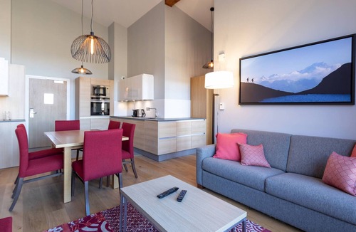 Arc-1800 Apartment | Beautiful 4-room apt with pool, spa, gym, parking and WIFI included at Arcs 1800