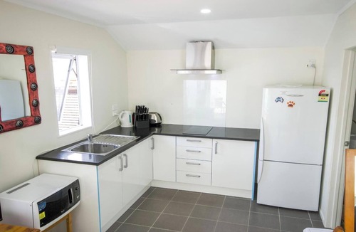 East Tamaki Apartment | Beautiful & Bright Studio APT