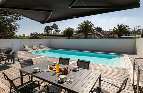 Finistere House | Beautiful private villa for 6 people with WIFI, hot tub, private pool, TV, terrace and pets allo.