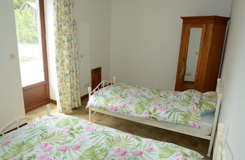 Larchamp House | Beautiful Renovated Gite in the Countryside