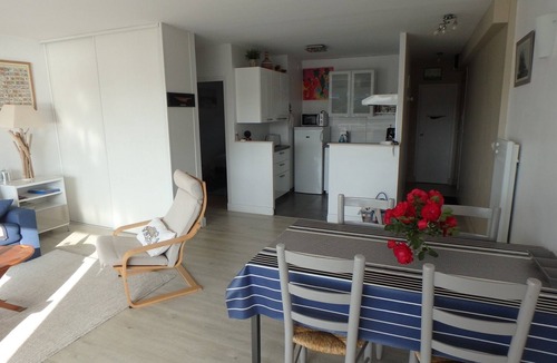 Perros-Guirec Apartment | Beautiful Sunny Apartment, Sea View, Direct access to the beach on foot. Wireless