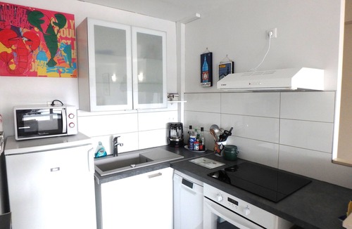 Perros-Guirec Apartment | Beautiful Sunny Apartment, Sea View, Direct access to the beach on foot. Wireless