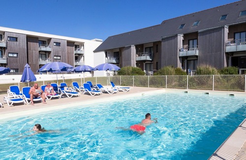 Guidel-Plages Condo | Bel Appart avec Vue Sur La Mer | Accès Piscine