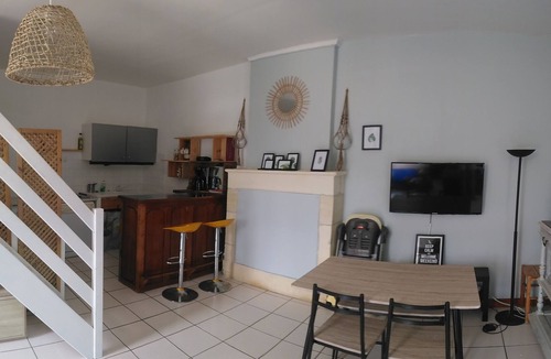Saint Nazaire sur Charente Condo | Bien Dans Résidence Avec Piscine