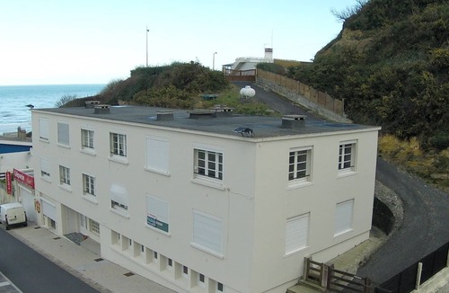 Vierville-sur-Mer Apartment | Boutik'Home - 3-room apartment for 4 people on the seafront