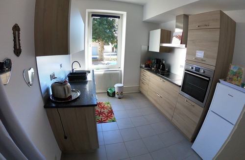 Saint Joseph/Mittelharth Apartment | Bright and comfortable apartment near the historic center