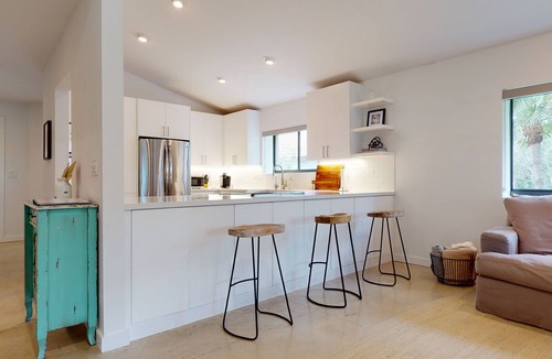 Hunt Club Condo | Bright and Modern 3 Bedroom 2 Bath Condo in PGA National - Pool Access (heated)
