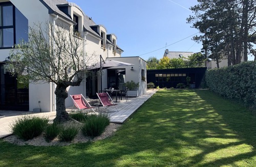 Carantec House | Bright and spacious house close to the sea and 10 min walk from the town center