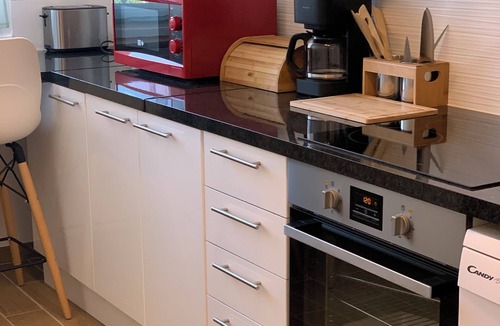 Clos des Roses Apartment | Bright Cosy 3-bedroom apartment