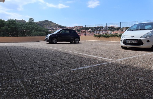 Plage d'Argeles Apartment | Bright, newly refurbished 2 bedroom apt overlooking charming harbour