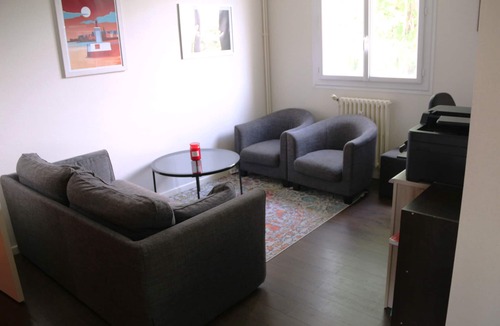Les 3 Cites Apartment | Bright, quiet apartment near Poitiers city center