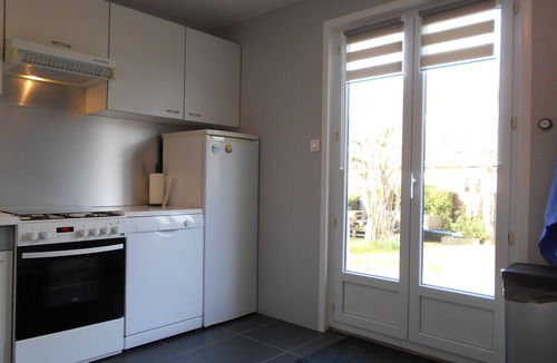 Bernieres-sur-Mer House | Calvados, 800m from the landing beaches, fully renovated 8-person gîte