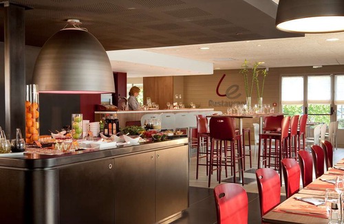 Petite-Foret Hotel | Campanile Valenciennes - Petite-Forêt