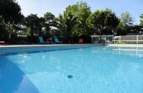 Rivedoux-Plage House | Camping Les Fougères* - Mobile Home Cabin 2 rooms 2 people