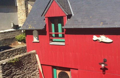 Cancale Cottage | Cancale: fisherman's house on the port of Houle in Cancale