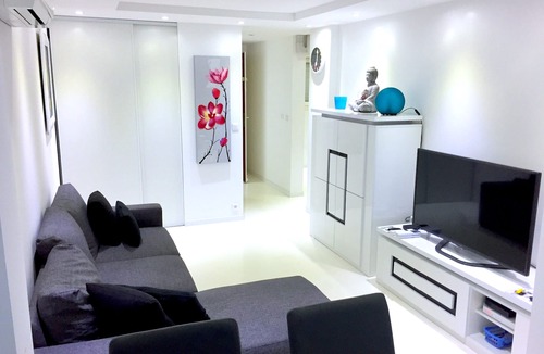 Cannes La Bocca Apartment | Cannes - Sea front apartment, beach front, pool, garden, internet, aircon