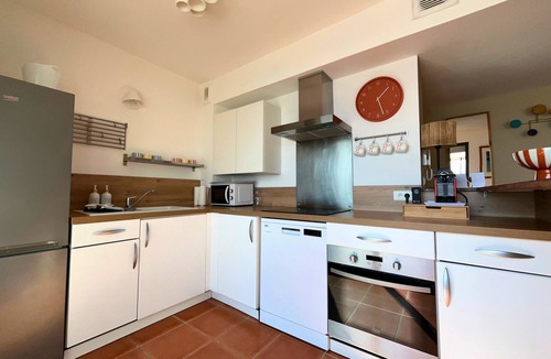 Carnon-Plage Apartment | Carnon Beach Front The Sea as Your Horizon