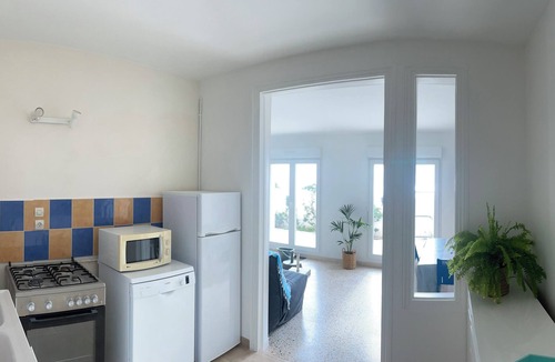 Carnon-Plage House | Carnon Villa superb 1st line, on the beach, free parking in the courtyard