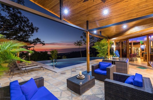 Savegre House | Casa Sea Breeze- Luxury OceanView Estate+50' Infinity Pool on 100 Acres