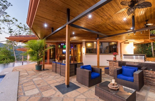 Savegre House | Casa Sea Breeze- Luxury OceanView Estate+50' Infinity Pool on 100 Acres
